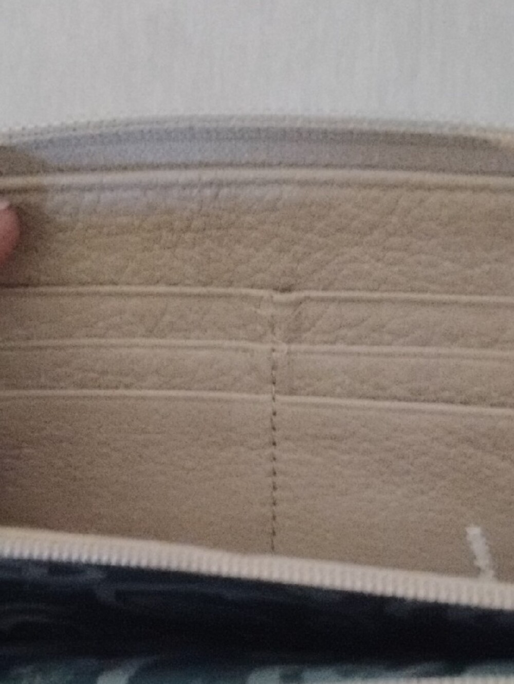 Beautiful Sand Pebble Leather Brighton Wallet - Picture 10 of 14